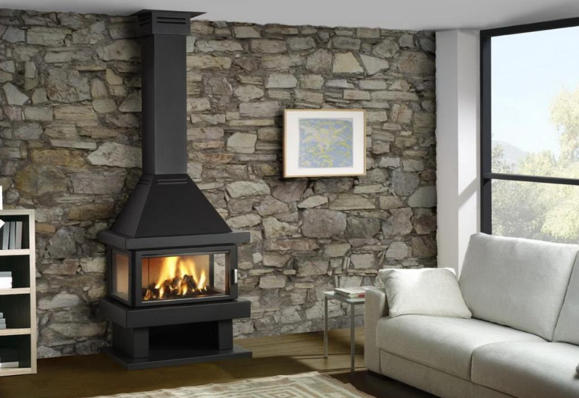 дровяная модель пристенного камина в современном стиле